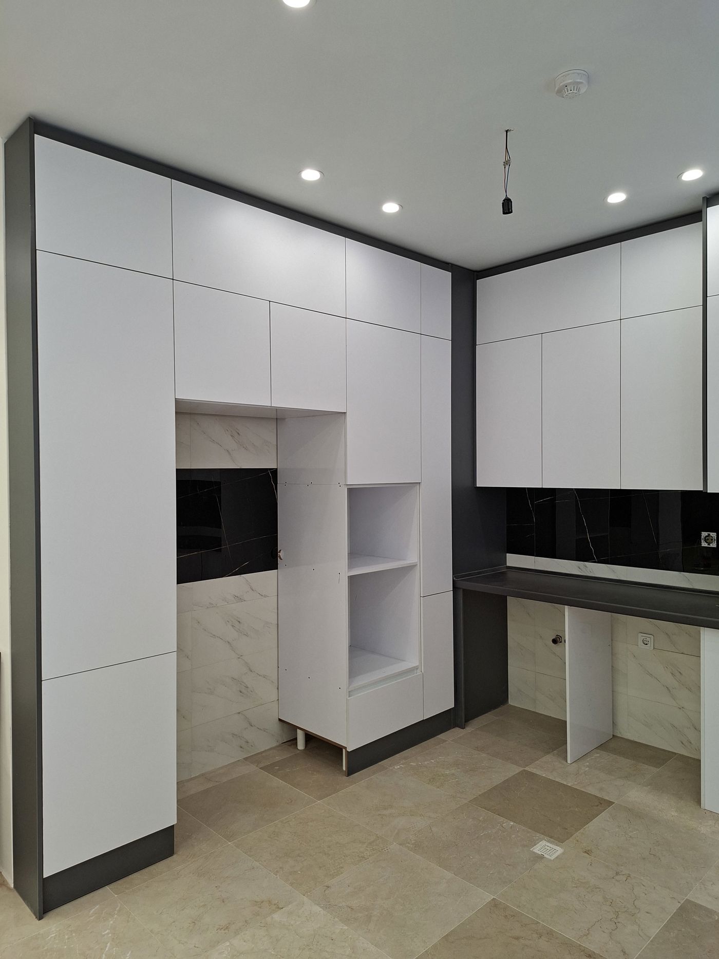 نمونه کابینت آشپزخانه مدرن — CA-1466 — آرایان ترسیم