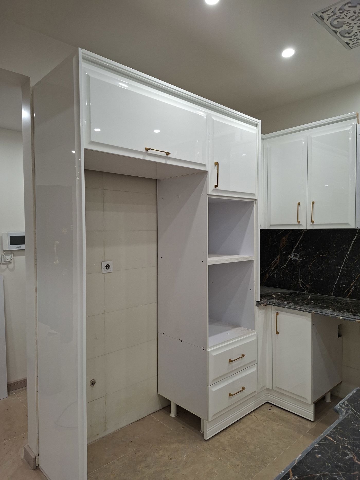 نمونه کابینت آشپزخانه مدرن — CA-1466 — آرایان ترسیم