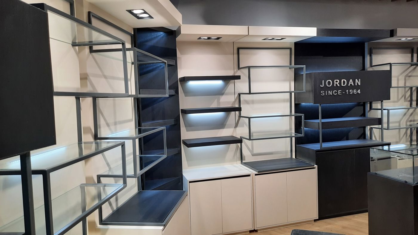 اجرای سفارشی دکور و ویترین — ST-1433 — آرایان ترسیم